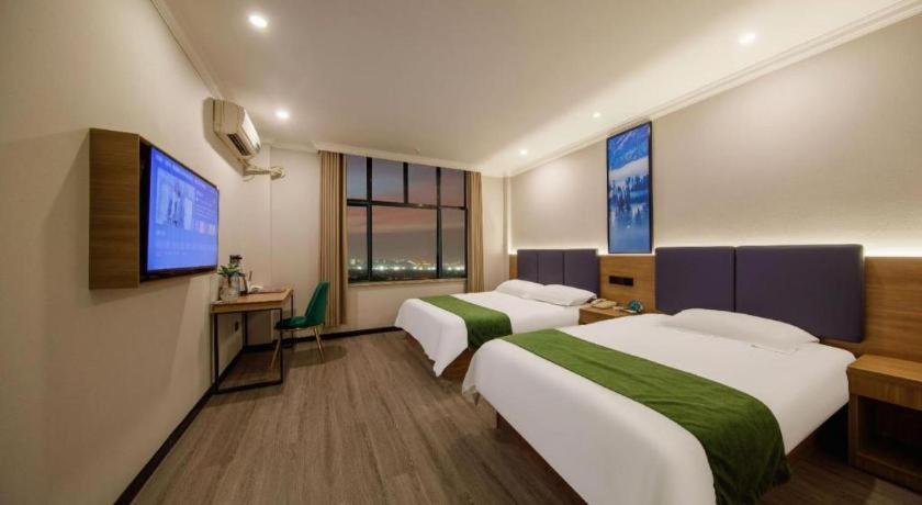 Greentree Minhang Zhuanqiao Subway Station East Zhuanxing Road Shell 3* Shanghai