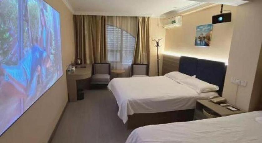 Greentree Minhang Zhuanqiao Subway Station East Zhuanxing Road Shell Hotel 3*