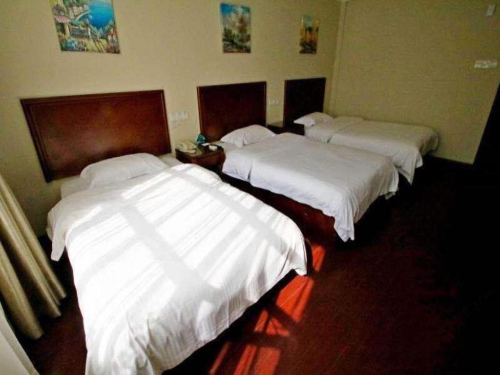 Hotel Greentree Minhang Zhuanqiao Subway Station East Zhuanxing Road Shell