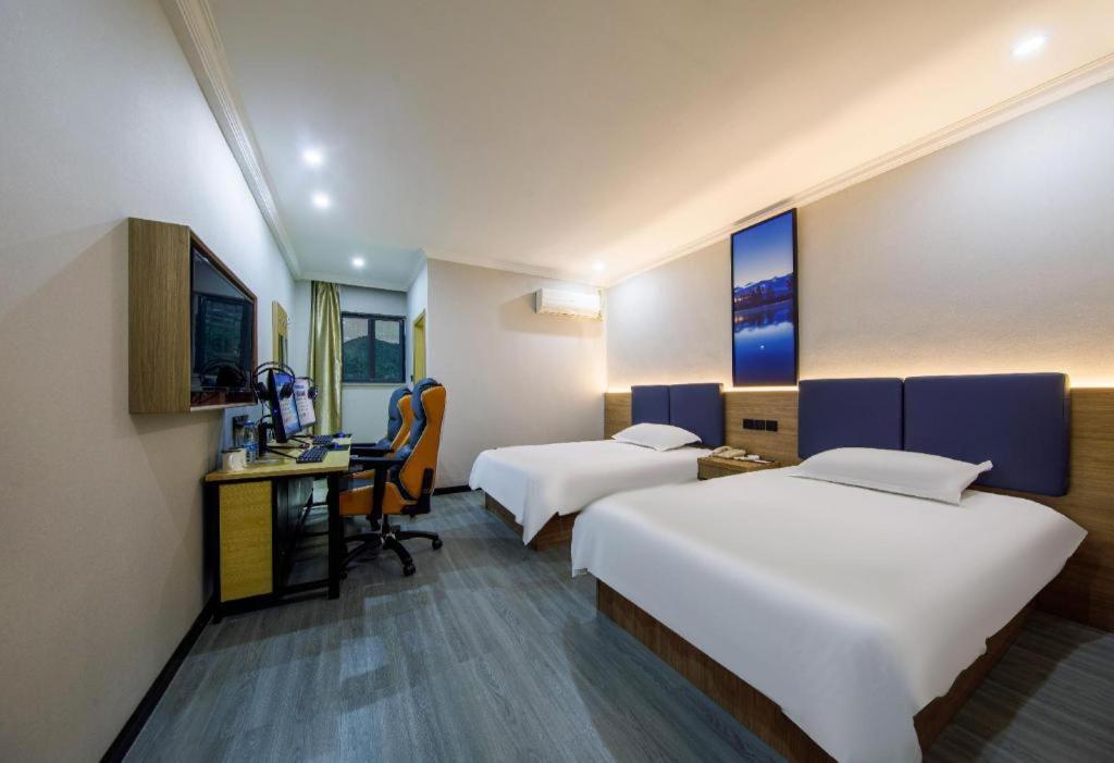 Greentree Minhang Zhuanqiao Subway Station East Zhuanxing Road Shell Hotel 3*